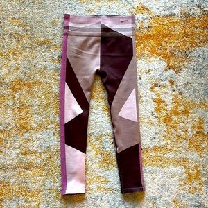 Nike Dri-Fit Sculpt Icon Clash Legging